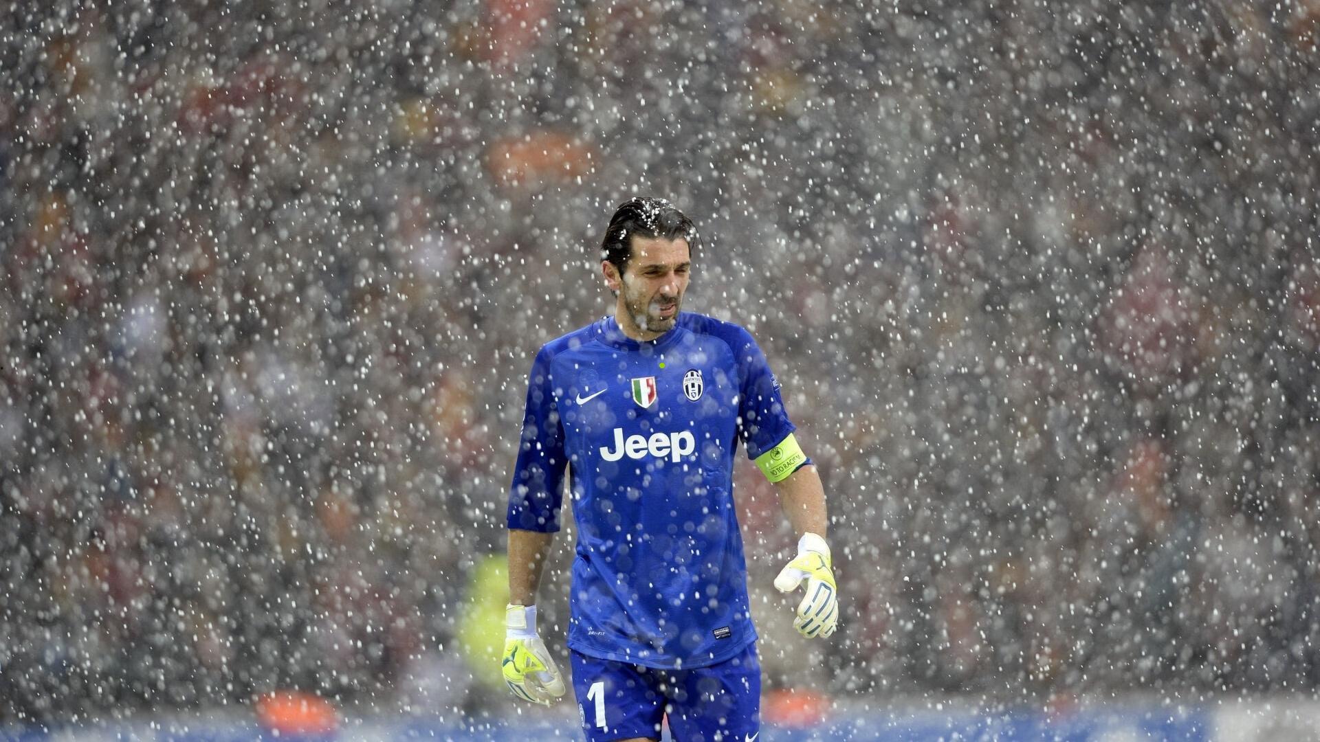 利物浦转会市场新动向，密切关注奥利塞，但报价策略持谨慎态度