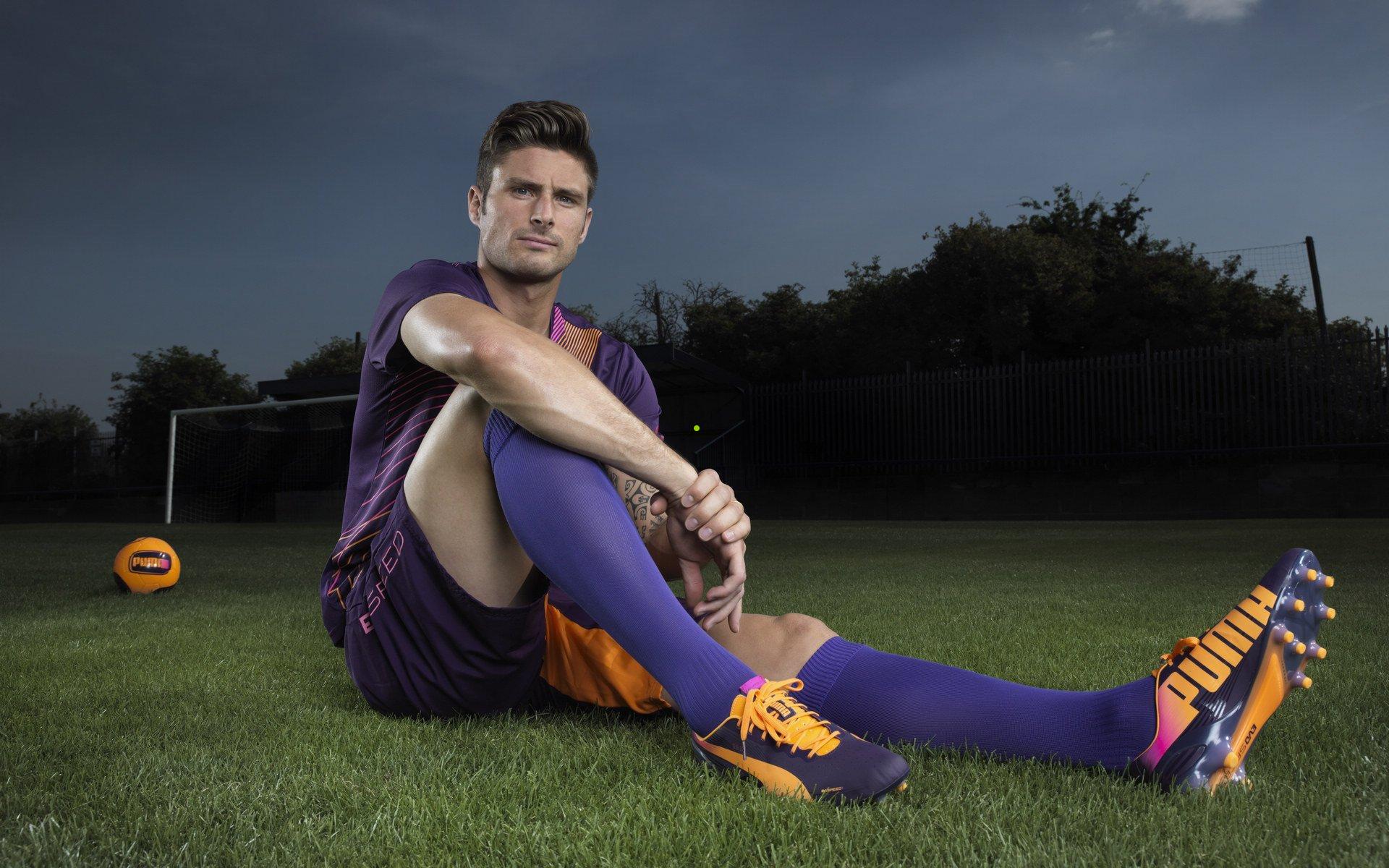 流浪者队千万英镑重磅交易在即，埃弗顿前锋切尔米蒂或成新援