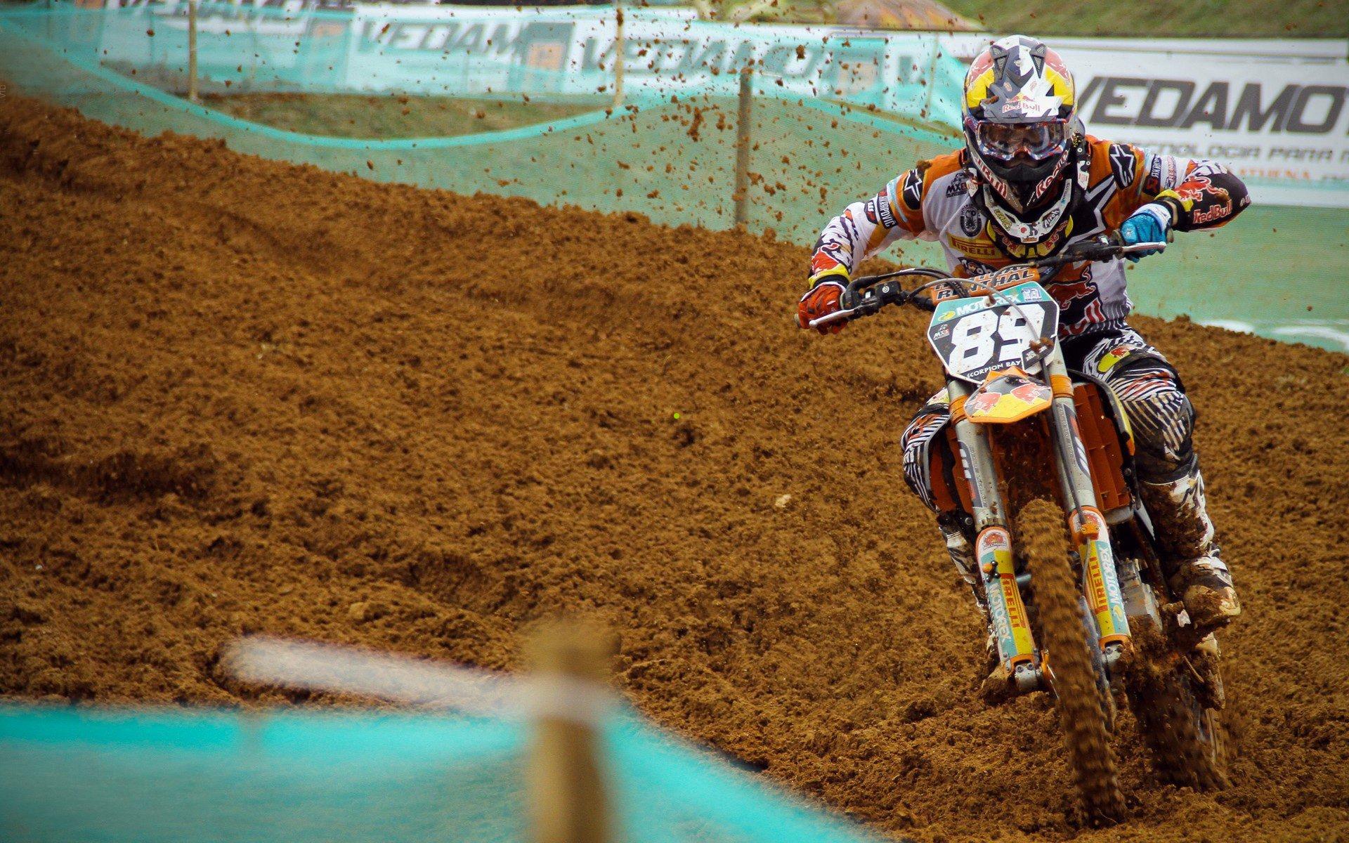 美职联官方重拳整治赛场风气，德保罗夸张倒地行为遭罚款引热议